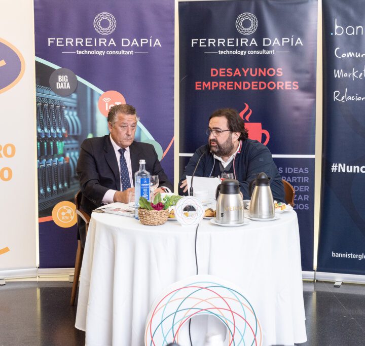 Desayuno emprendedor con Venancio Salcines de la Escuela de Finanzas de A Coruña