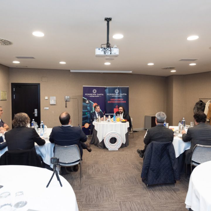 Desayuno emprendedor Mario Barcenilla de Arias Infraestructuras