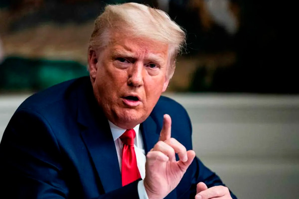 Besadme el culo. Donald Trump