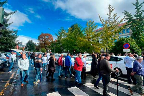 Taxis y VTC guerra contínua