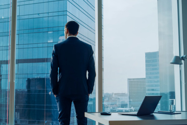 El cobarde en el mundo de la empresa.